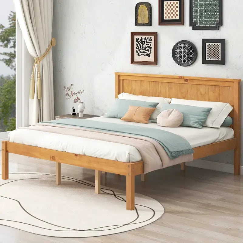 Letto a piattaforma matrimoniale in pino espresso con testiera e supporto a doghe in legno per camera da letto