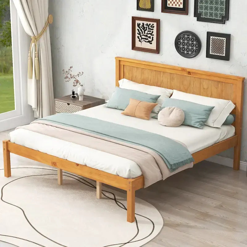 Letto a piattaforma matrimoniale in pino espresso con testiera e supporto a doghe in legno per camera da letto