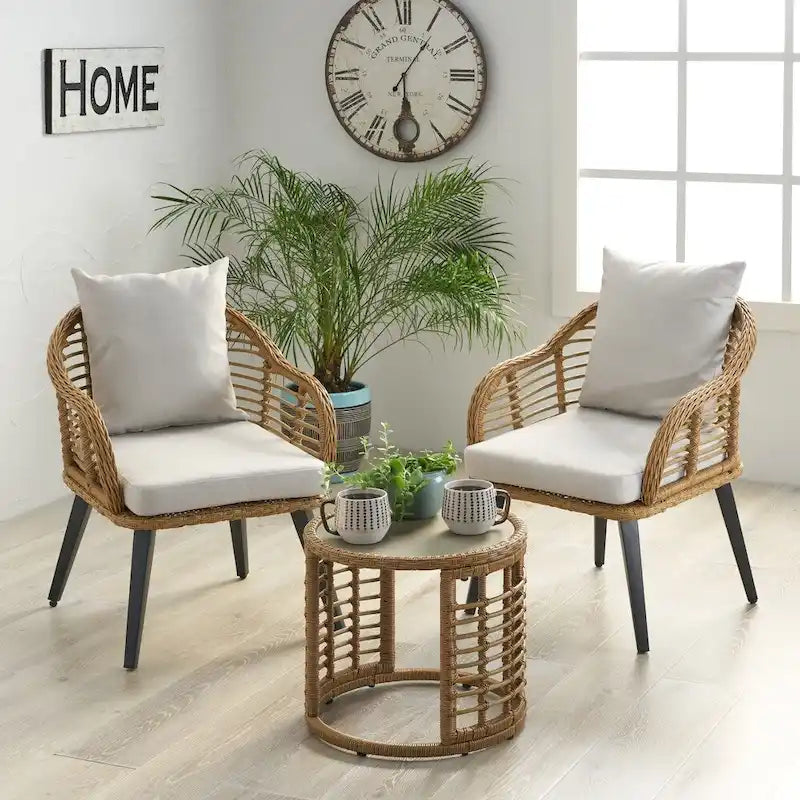 Set da salotto moderno e boho in vimini per interni con tavolino laterale