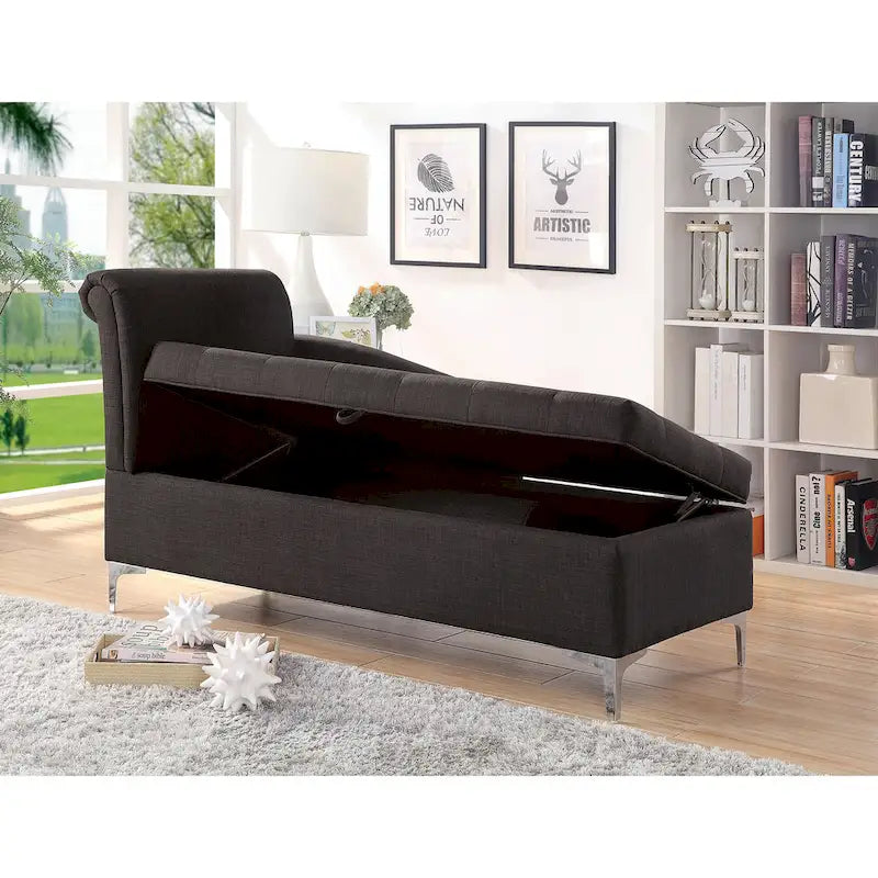 Chaise longue Agra imbottita in tessuto grigio con bottoni trapuntati