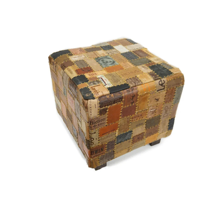 Pouf a cubo in pelle Daniella