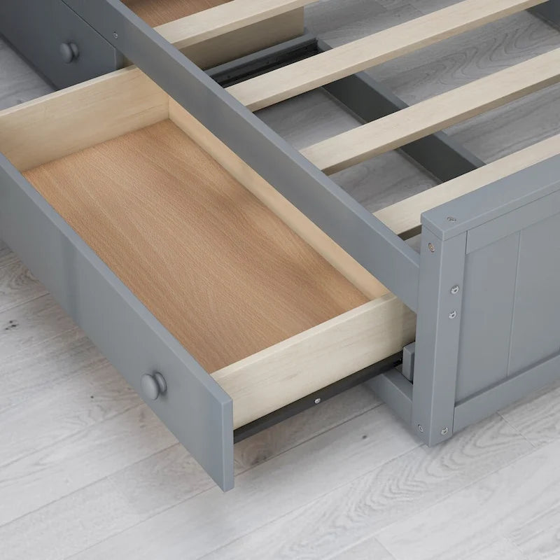 Letto matrimoniale in legno con armadio e mensola integrati