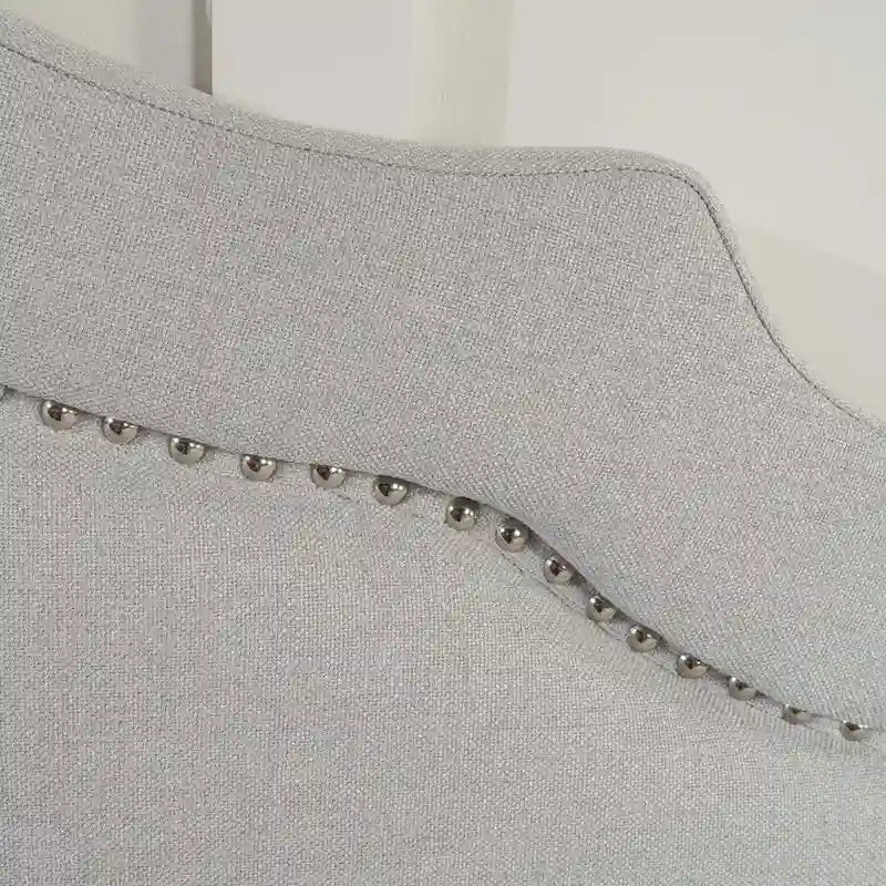 Testiera Queen 62" con rifinitura borchiata