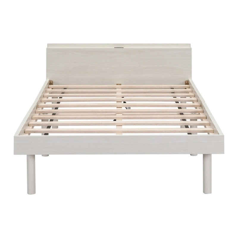 Letto a piattaforma dal design moderno con porta USB integrata