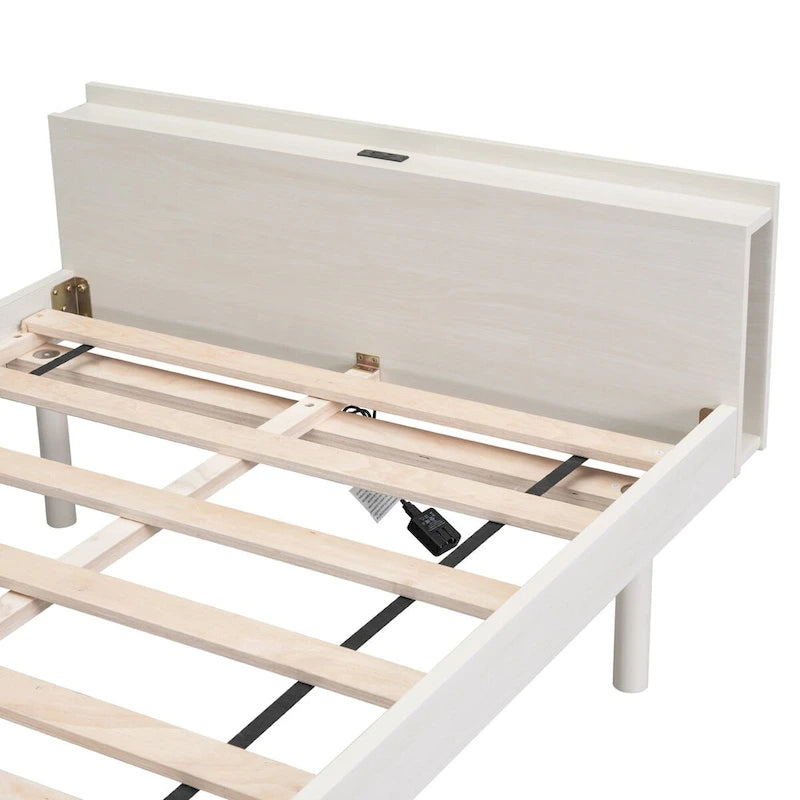 Letto a piattaforma dal design moderno con porta USB integrata
