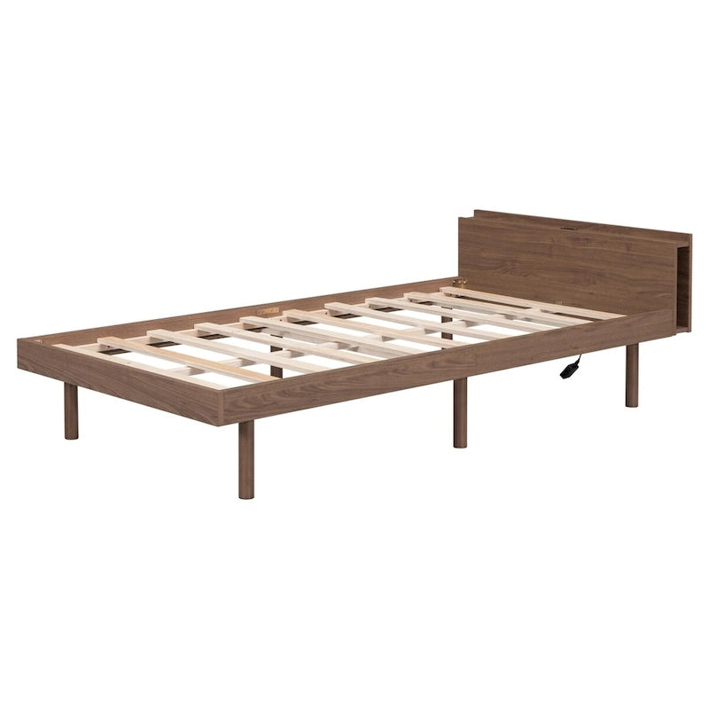 Letto a piattaforma dal design moderno con porta USB integrata