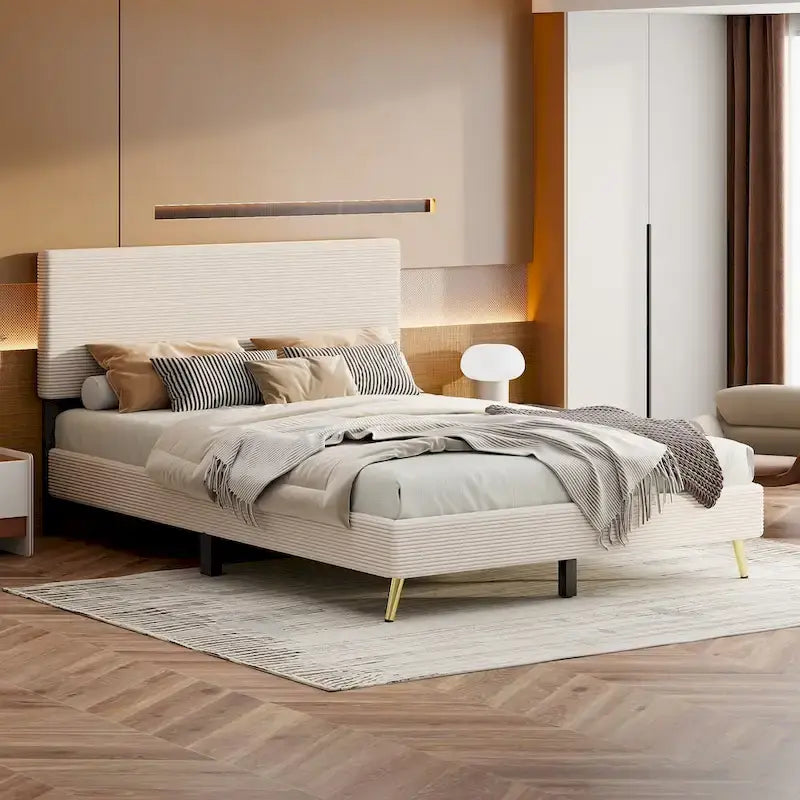 Struttura letto a piattaforma queen in legno con testiera a righe orizzontali, struttura letto imbottita con doghe in legno, non è necessaria la rete a molle