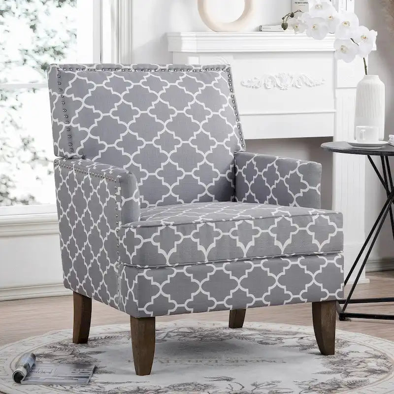 Poltroncine d'accento rivestite in tessuto con gambe in legno